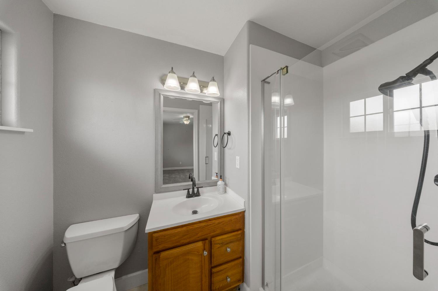 2021 Ellison Dr, Modesto, CA 95355