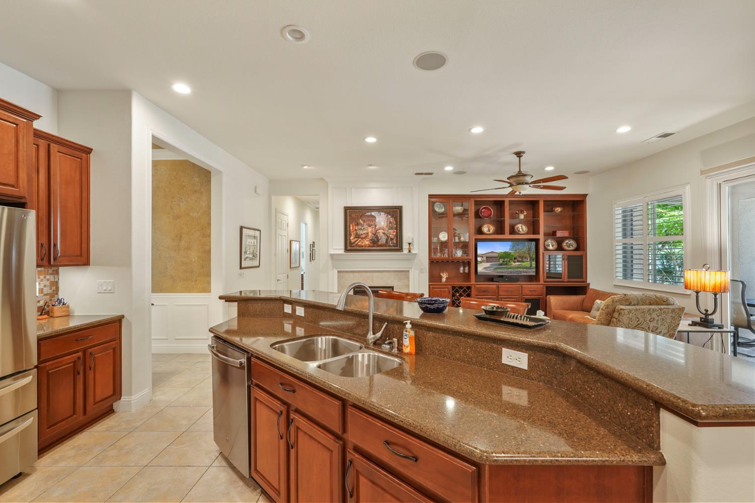 1288 Maple Valley St, Manteca, CA 95336