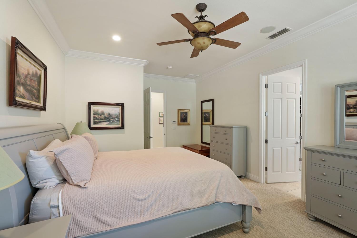 1288 Maple Valley St, Manteca, CA 95336