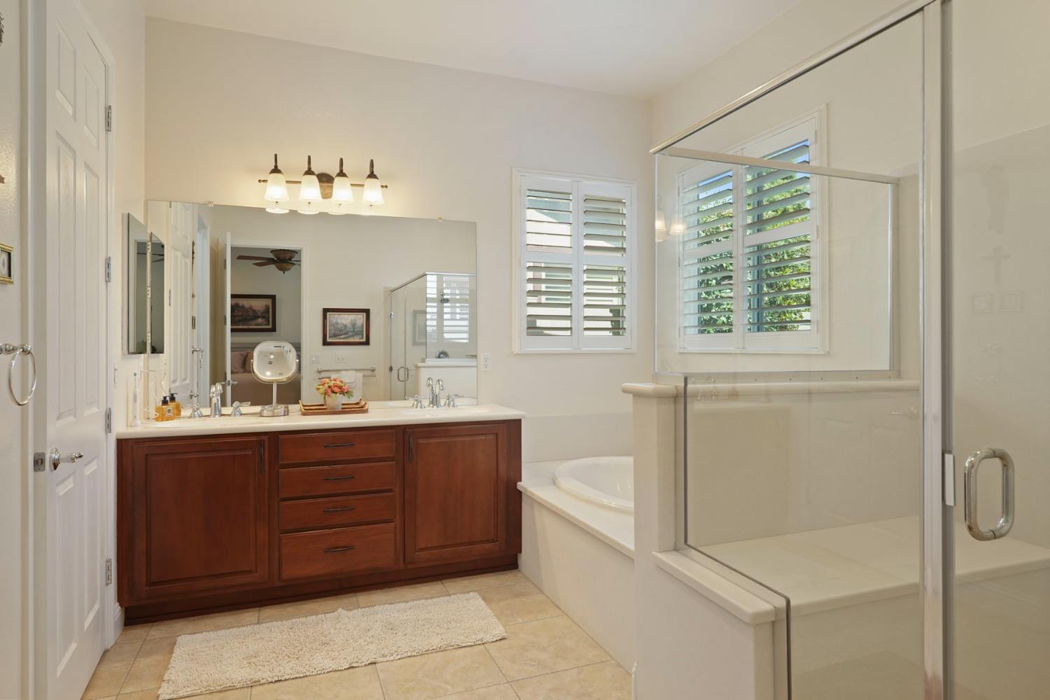 1288 Maple Valley St, Manteca, CA 95336