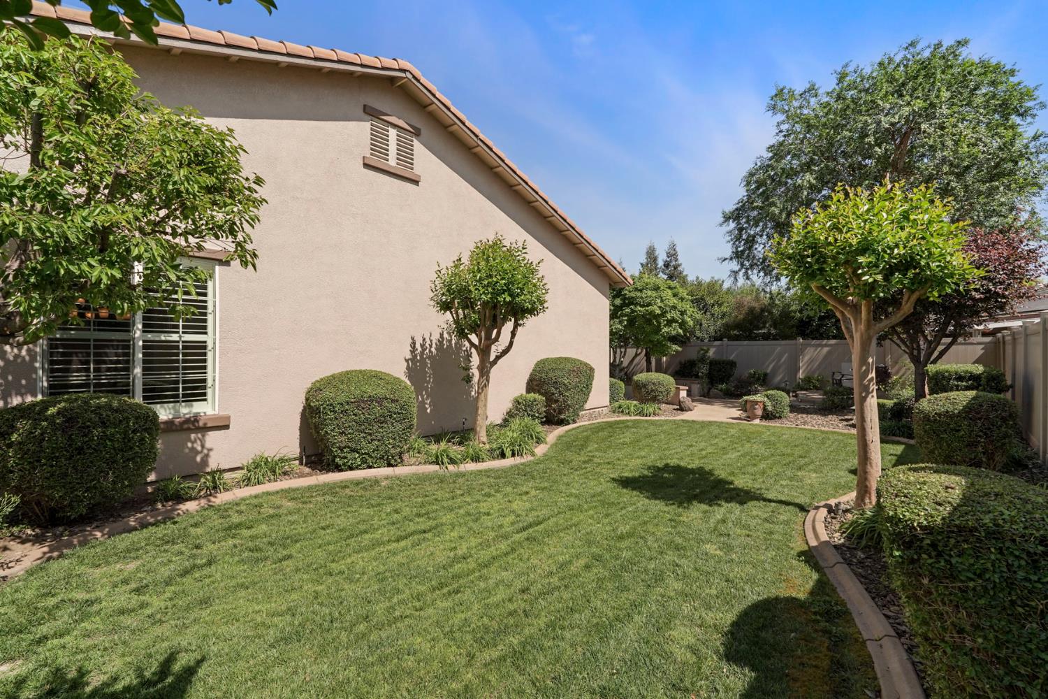 1288 Maple Valley St, Manteca, CA 95336