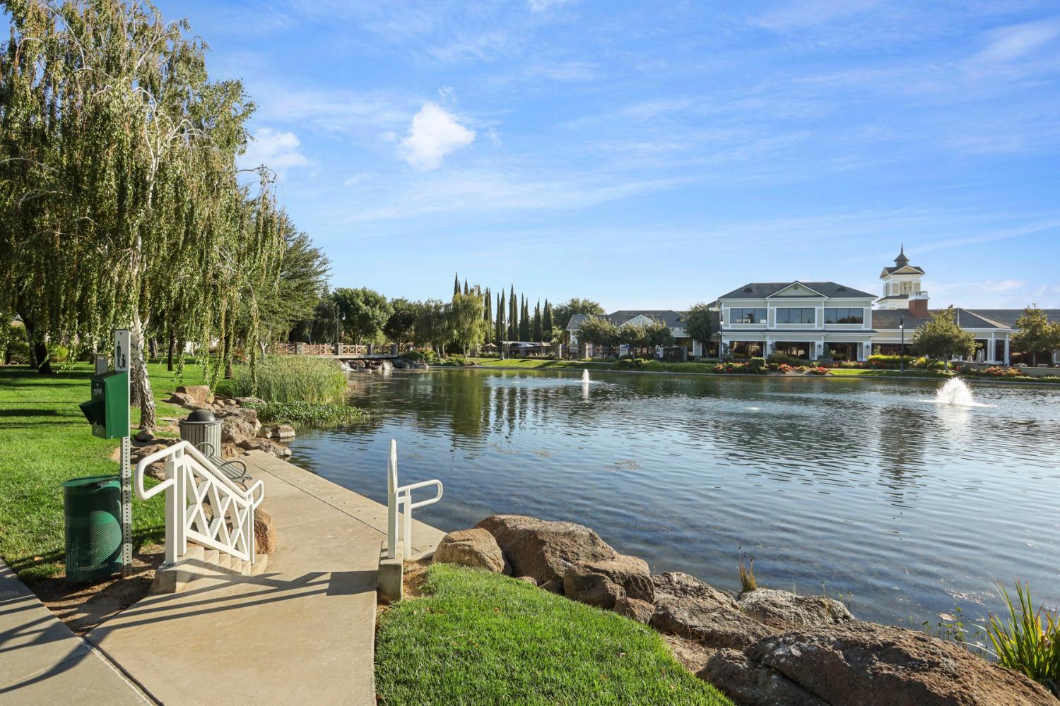 1288 Maple Valley St, Manteca, CA 95336