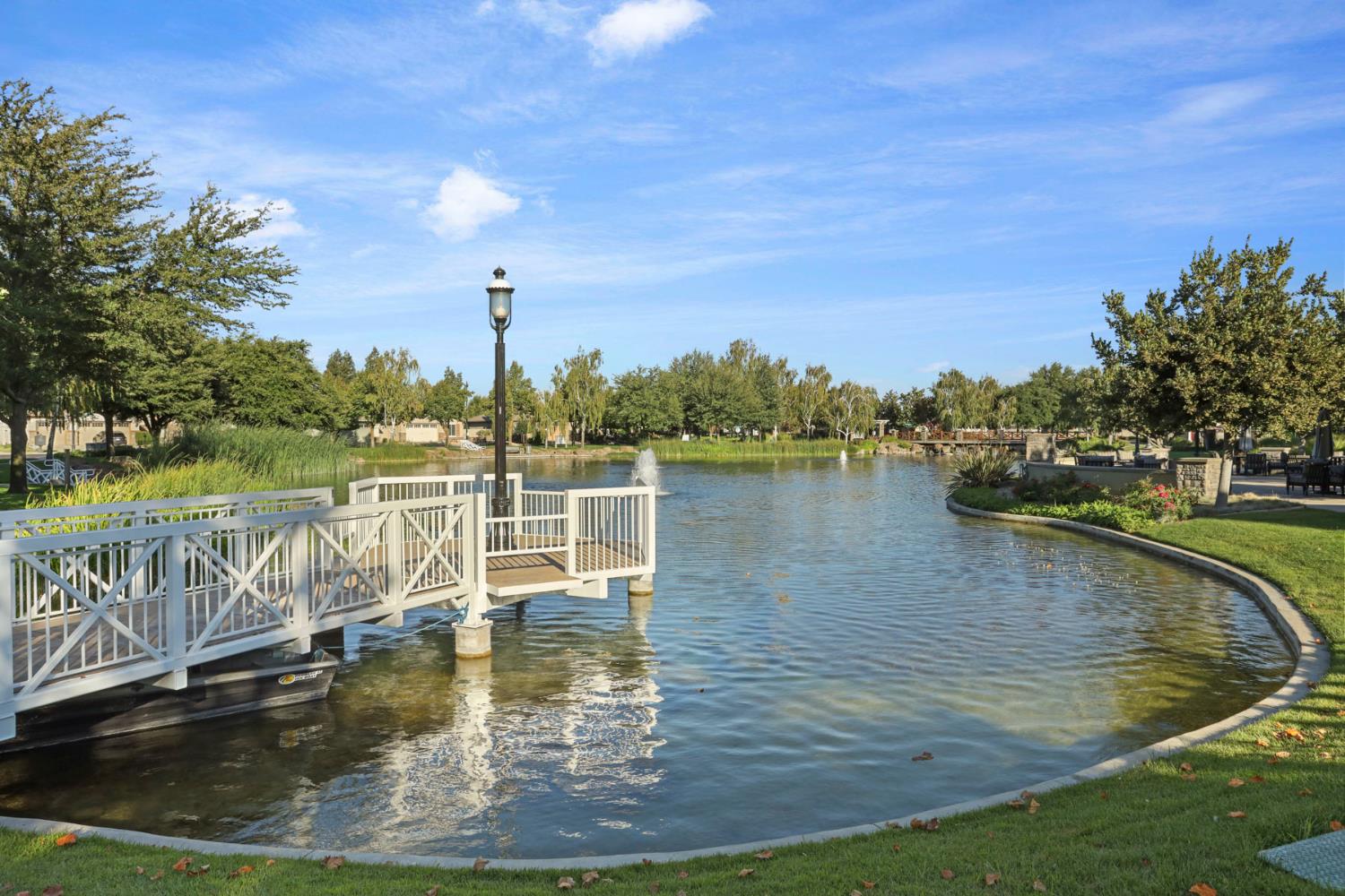 1288 Maple Valley St, Manteca, CA 95336