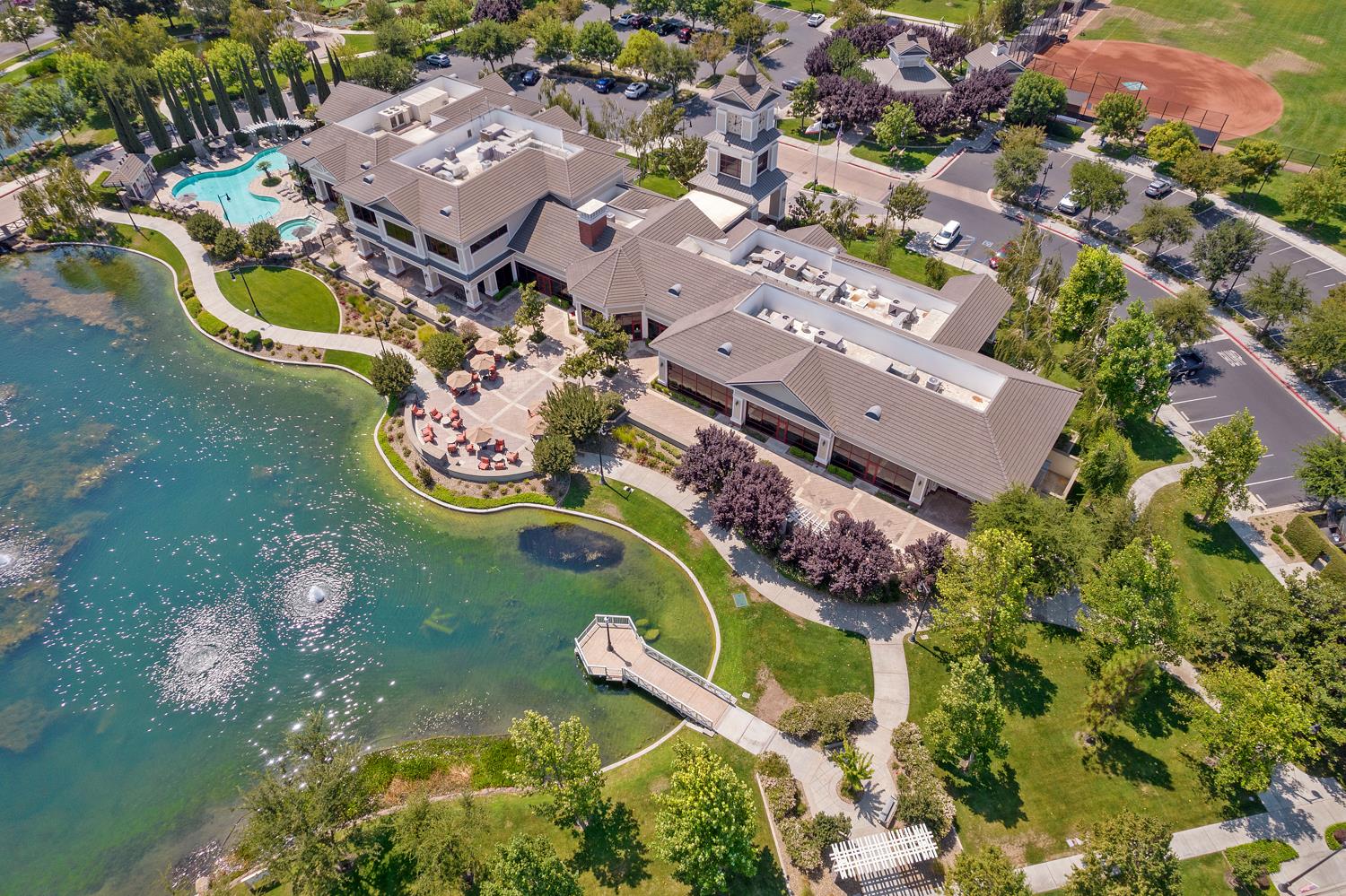 1288 Maple Valley St, Manteca, CA 95336