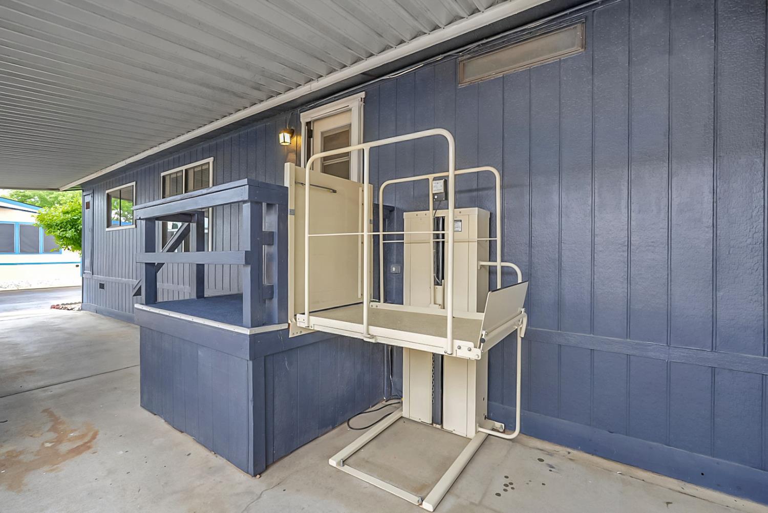 1200 S Carpenter Rd #144, Modesto, CA 95351