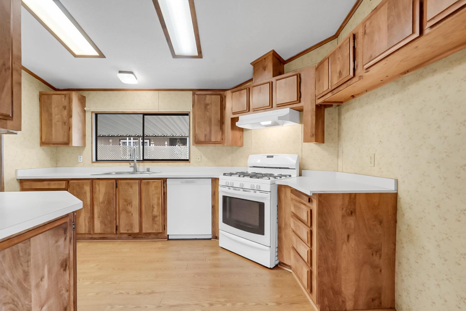 1200 S Carpenter Rd #144, Modesto, CA 95351