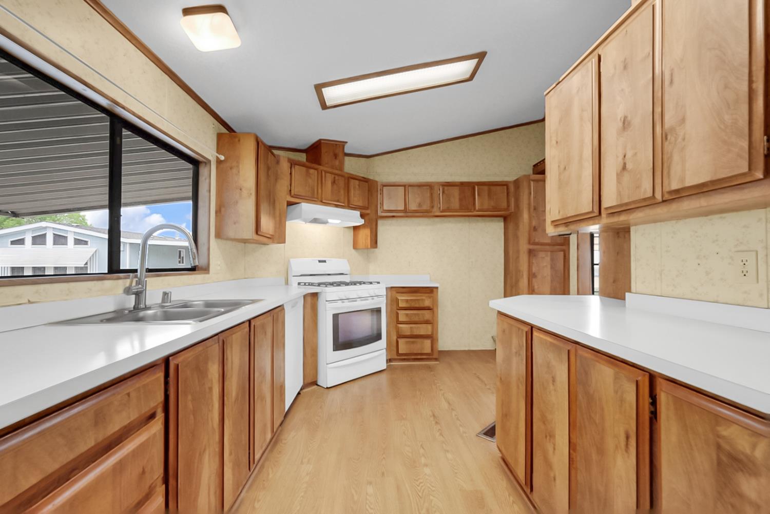 1200 S Carpenter Rd #144, Modesto, CA 95351