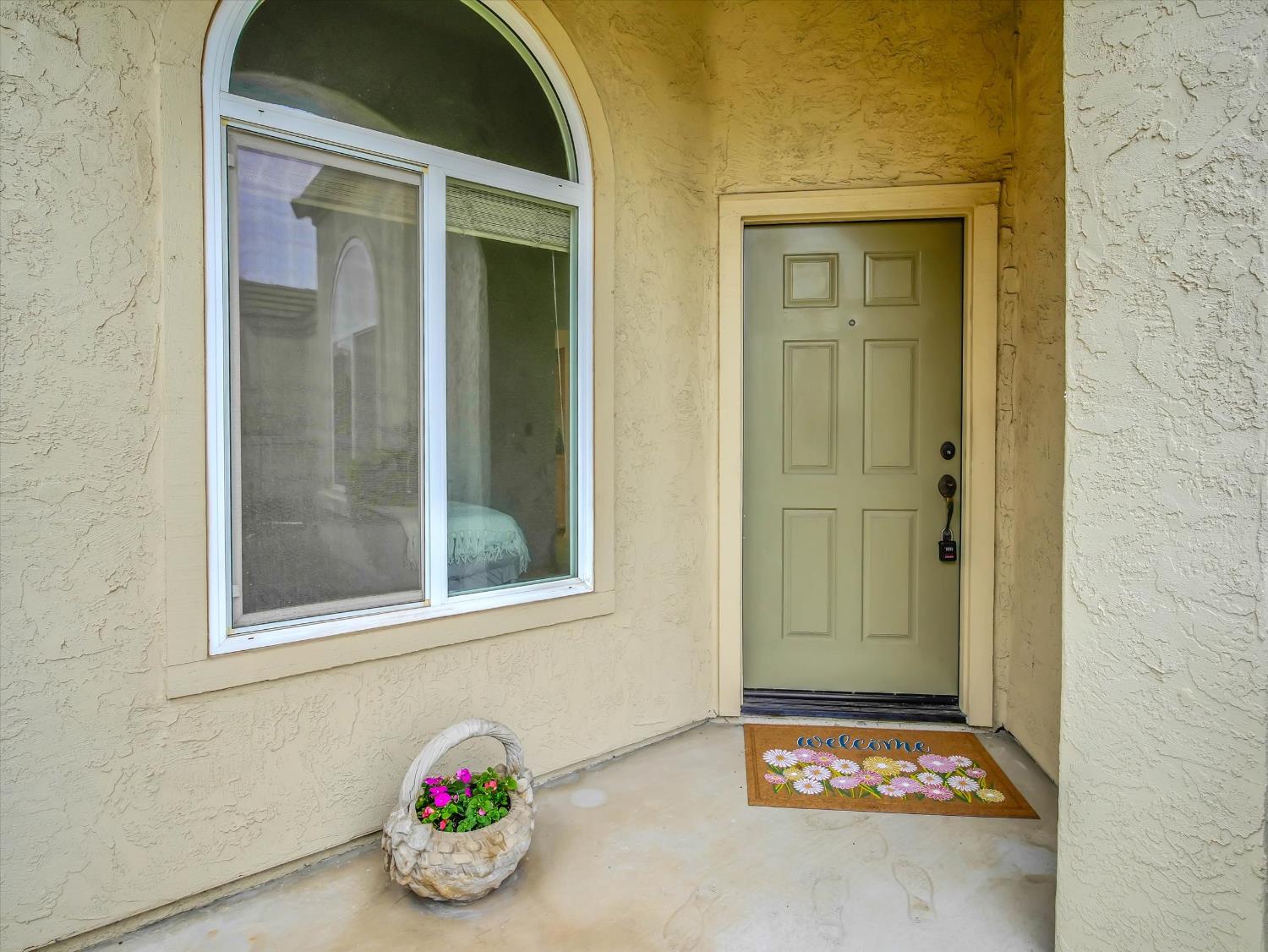 1104 Copper Cottage Ln, Modesto, CA 95355