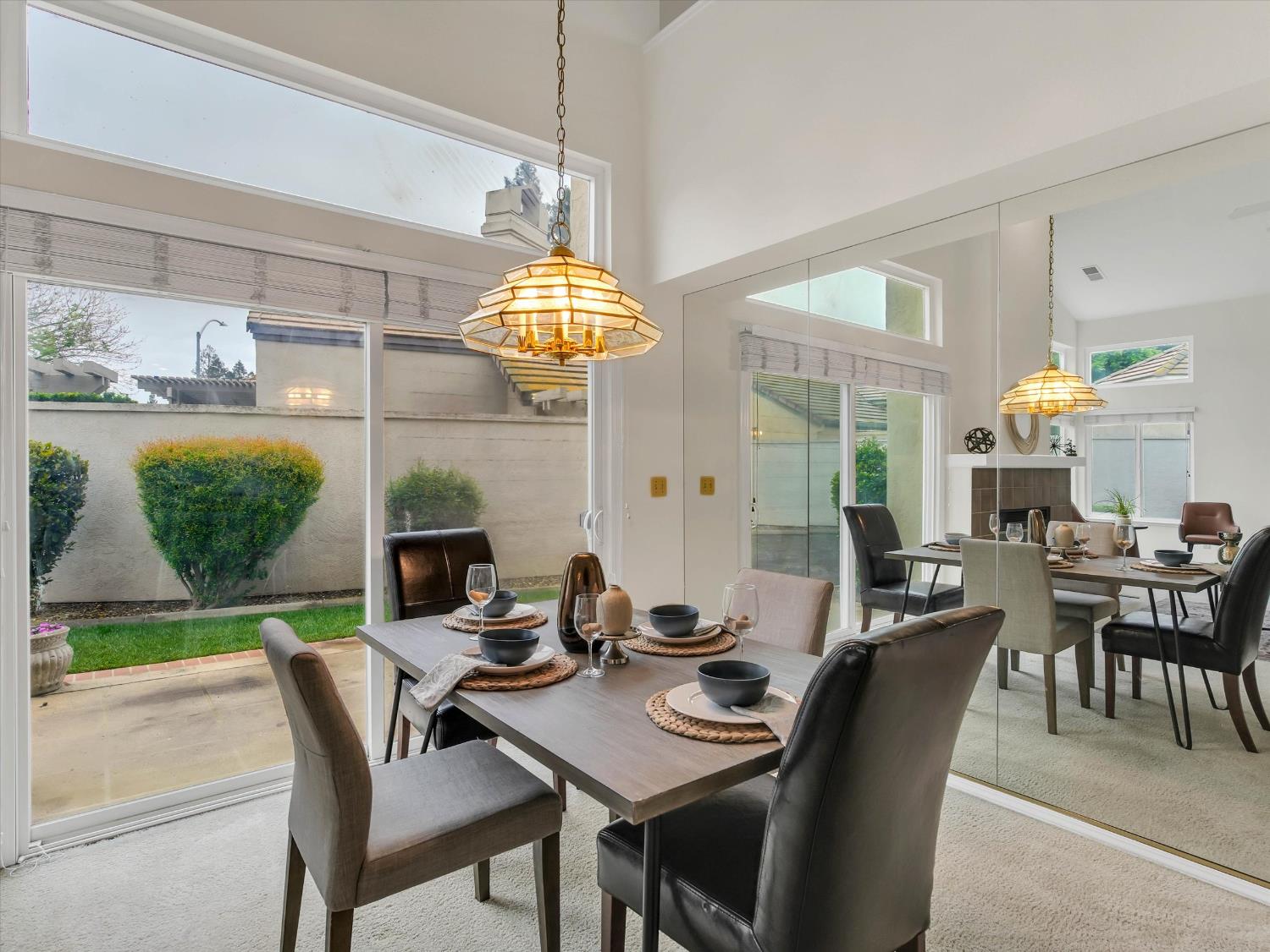 1104 Copper Cottage Ln, Modesto, CA 95355