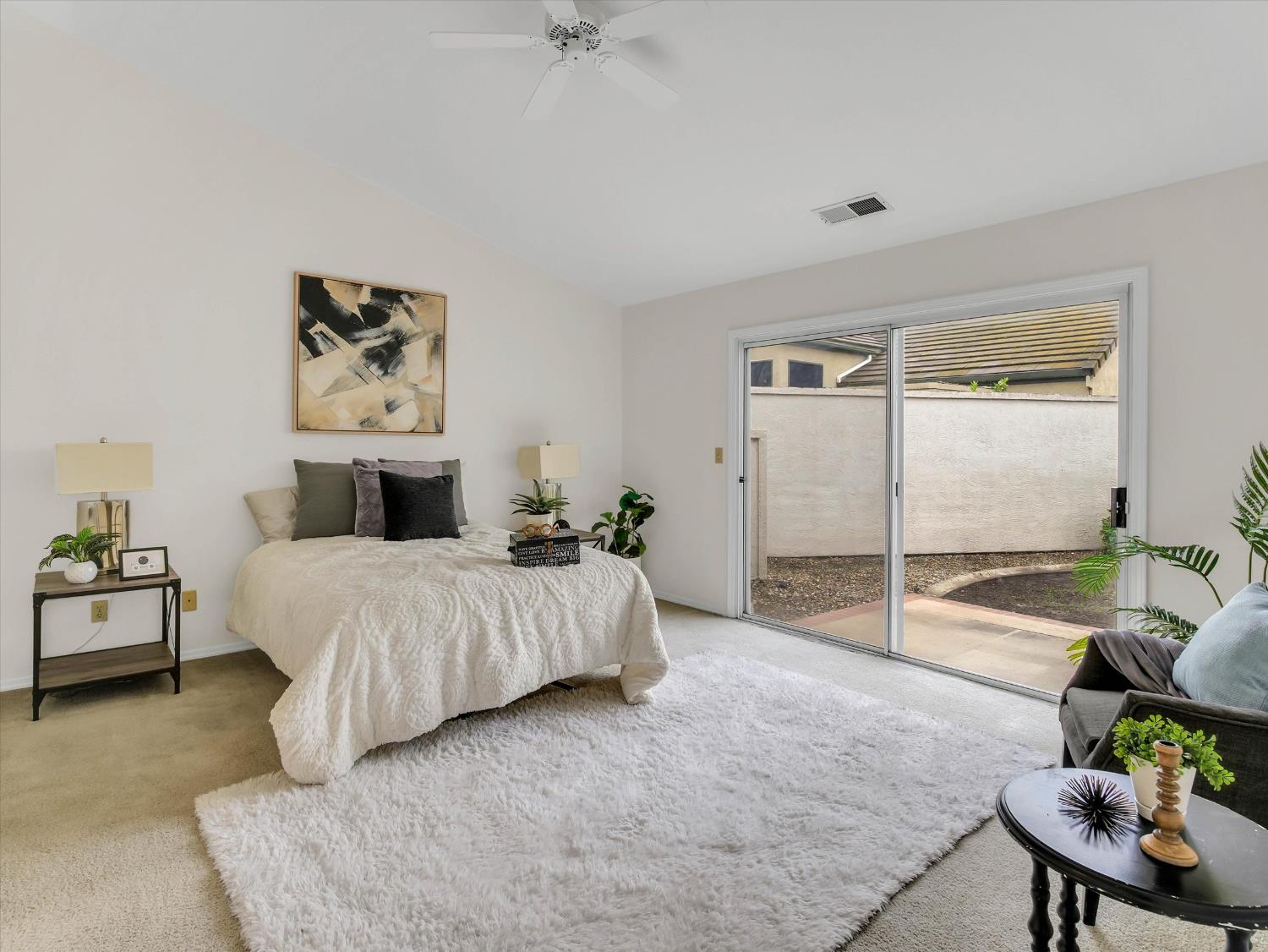 1104 Copper Cottage Ln, Modesto, CA 95355