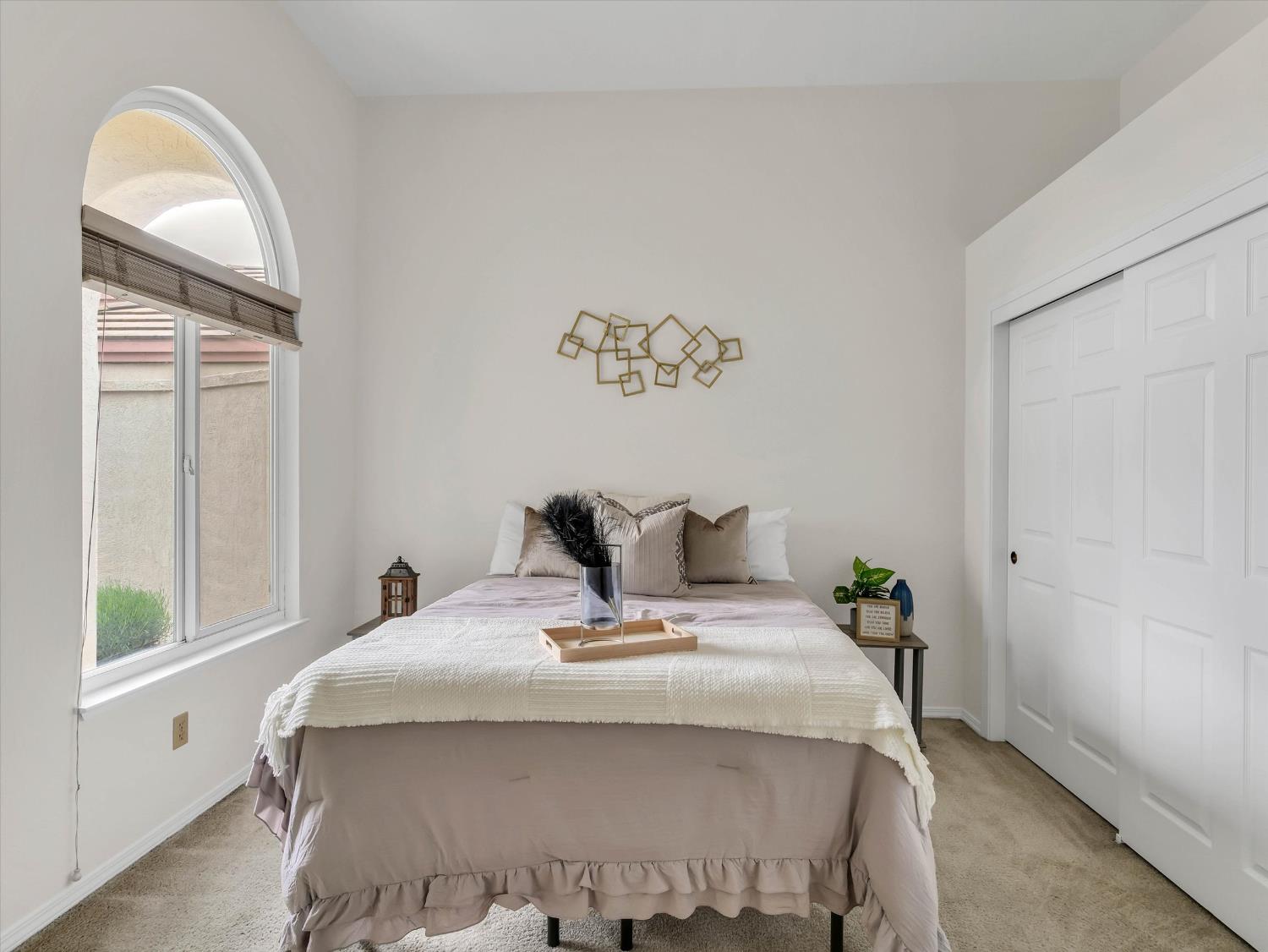 1104 Copper Cottage Ln, Modesto, CA 95355