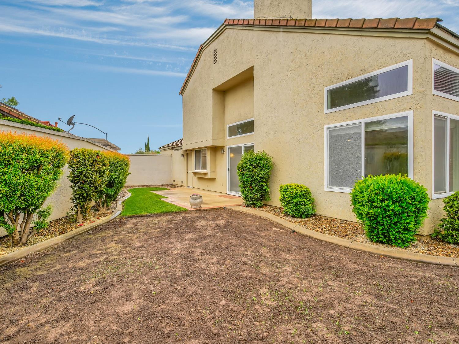 1104 Copper Cottage Ln, Modesto, CA 95355