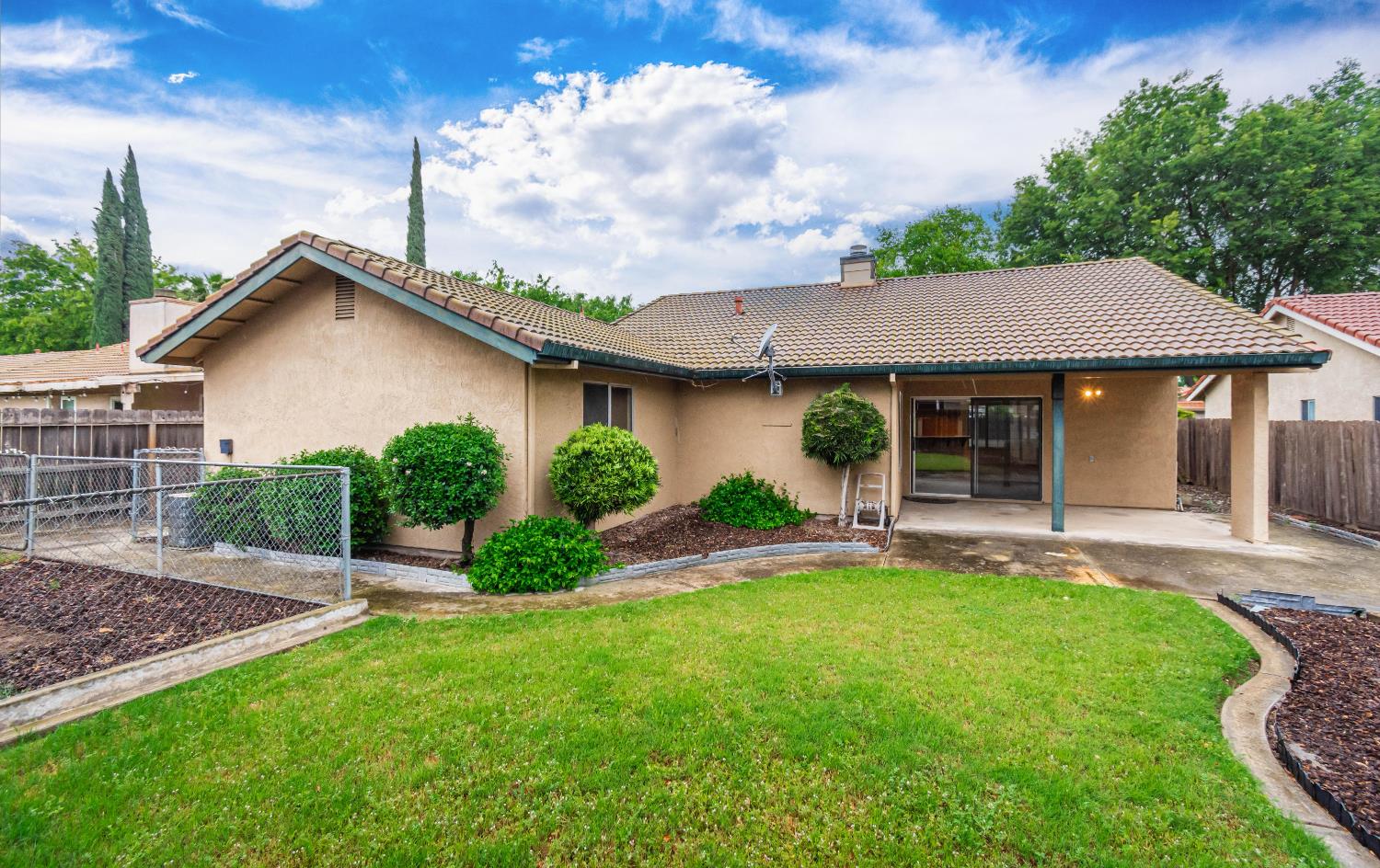 1604 January Dr, Modesto, CA 95358