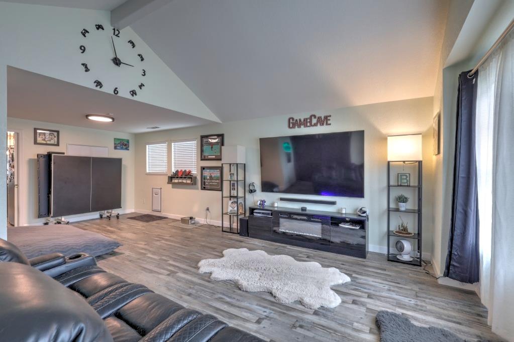 2820 Glasgow Dr, Ceres, CA 95307