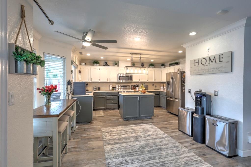 2820 Glasgow Dr, Ceres, CA 95307