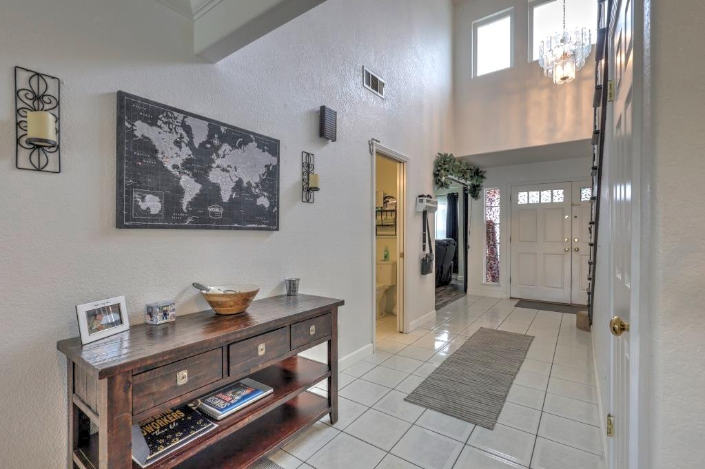 2820 Glasgow Dr, Ceres, CA 95307