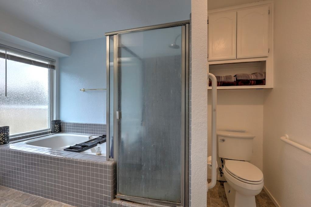 2820 Glasgow Dr, Ceres, CA 95307