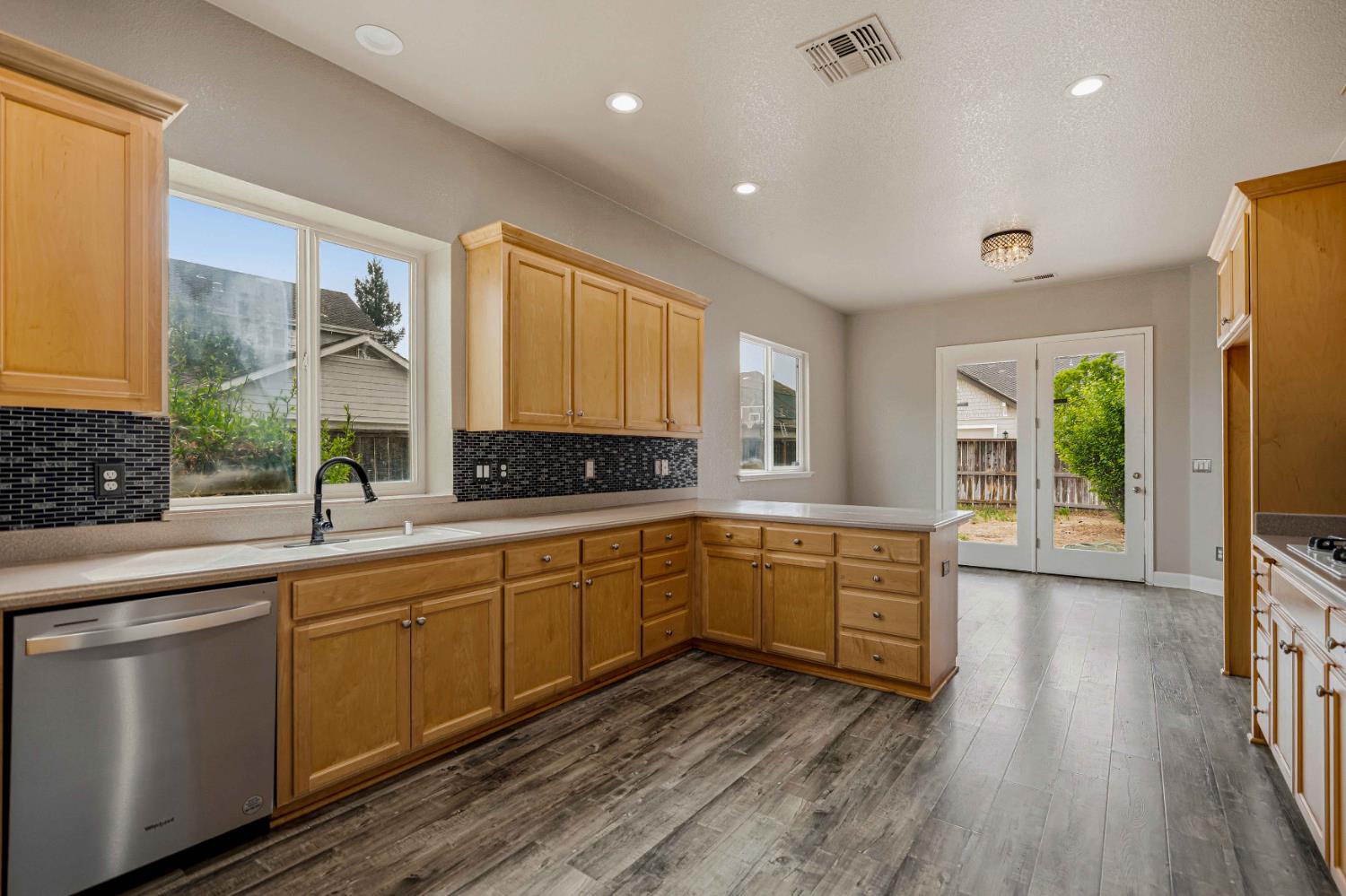 1715 Limestone Dr, Ripon, CA 95366