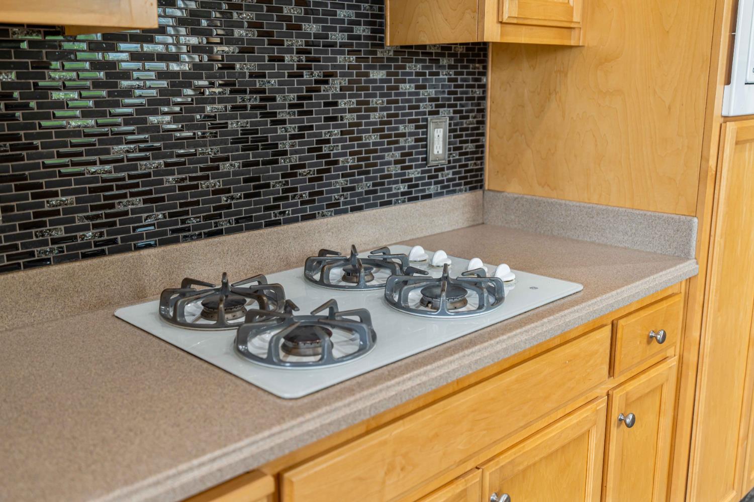 1715 Limestone Dr, Ripon, CA 95366