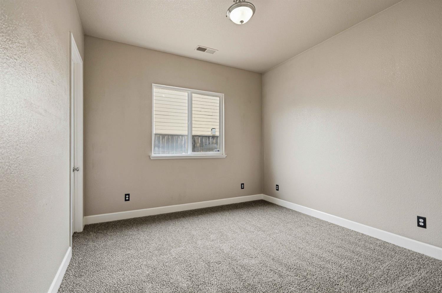 1715 Limestone Dr, Ripon, CA 95366