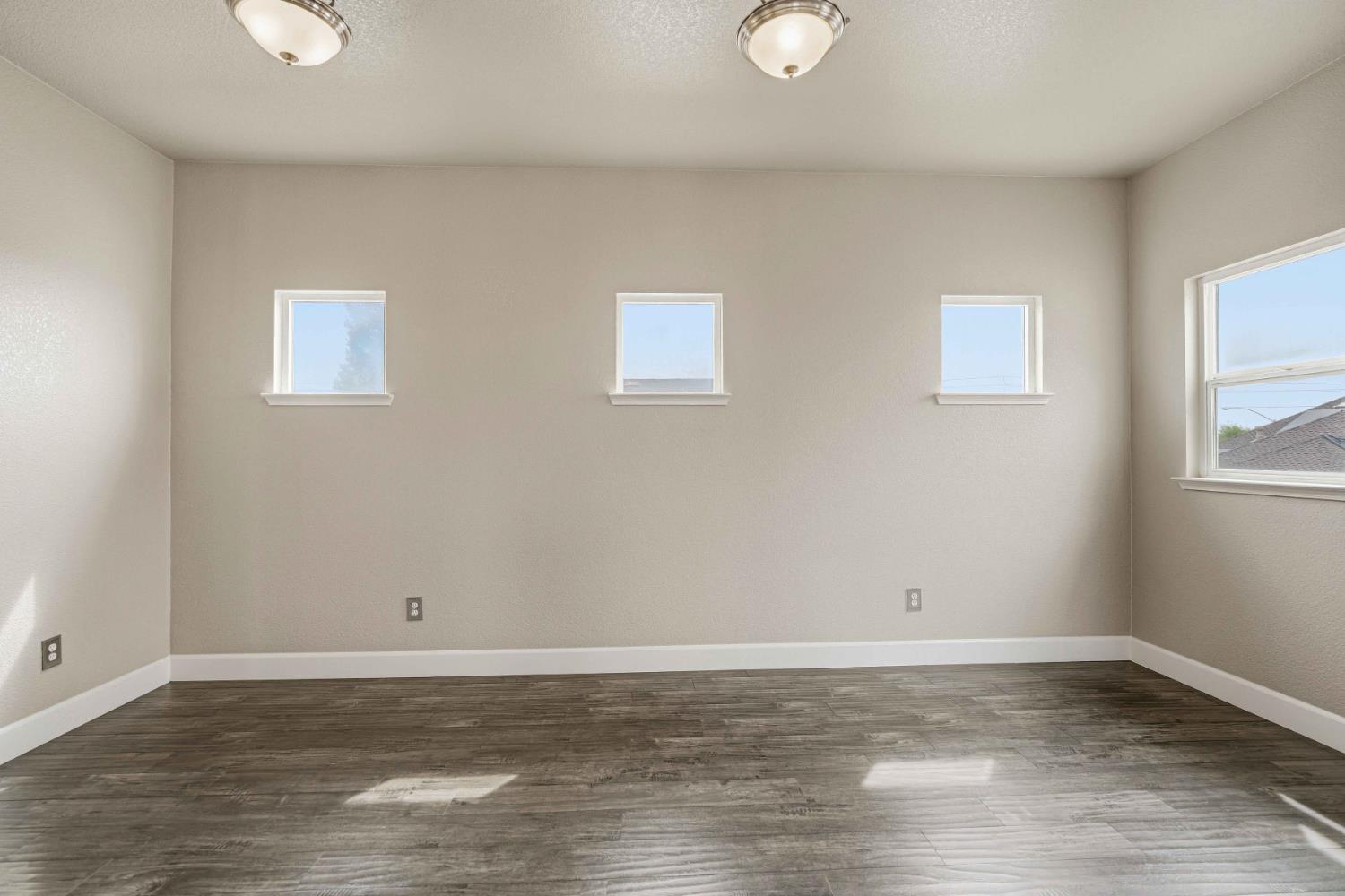 1715 Limestone Dr, Ripon, CA 95366