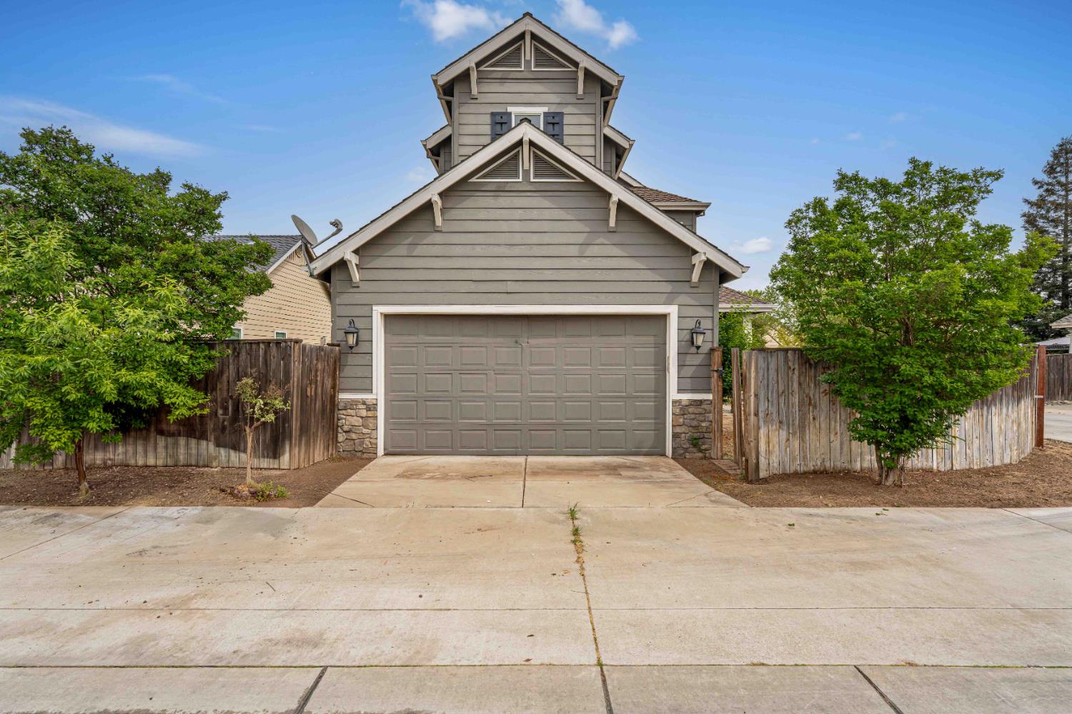 1715 Limestone Dr, Ripon, CA 95366