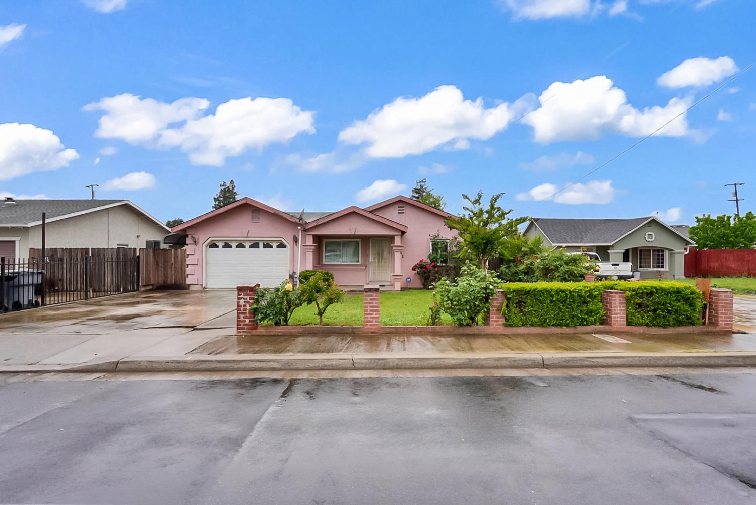 6311 8th St, Riverbank, CA 95367