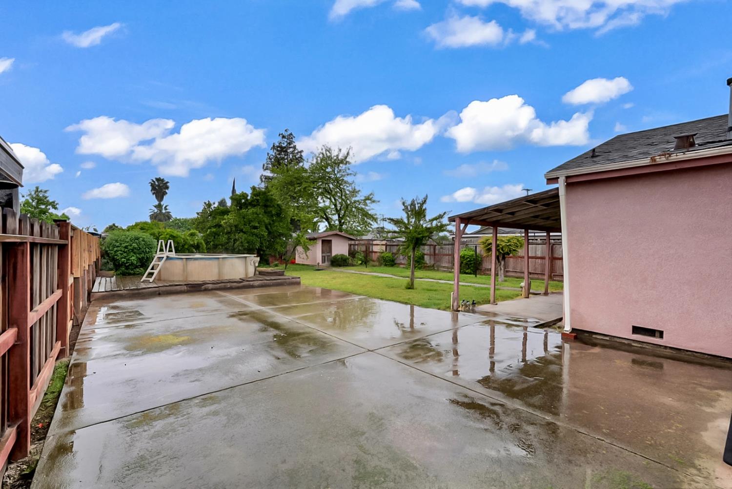 6311 8th St, Riverbank, CA 95367