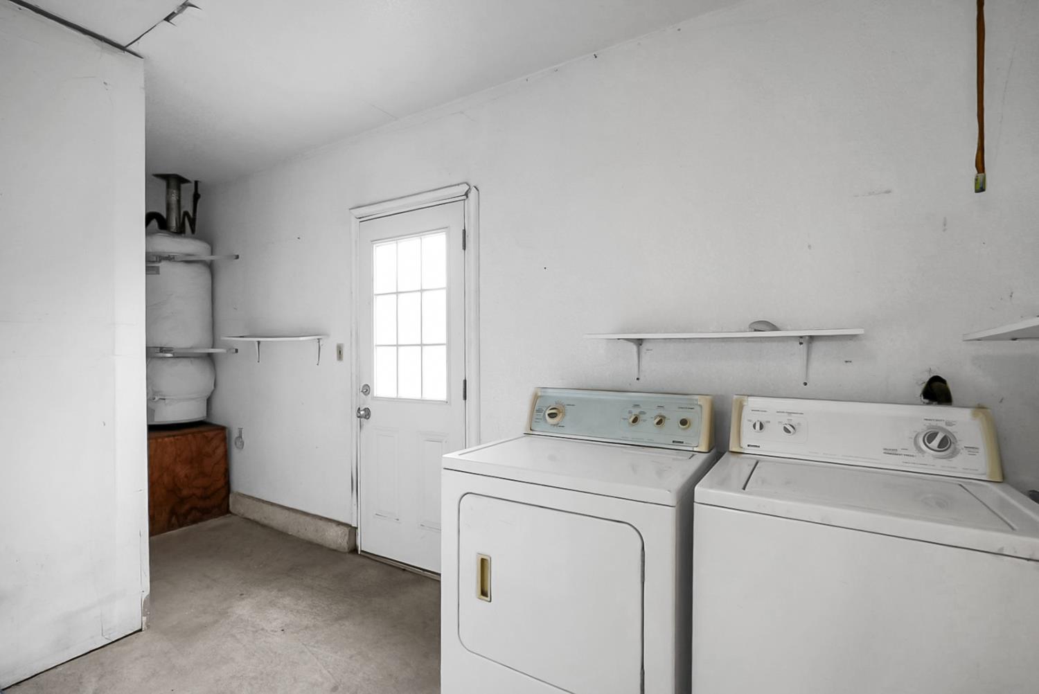 6311 8th St, Riverbank, CA 95367