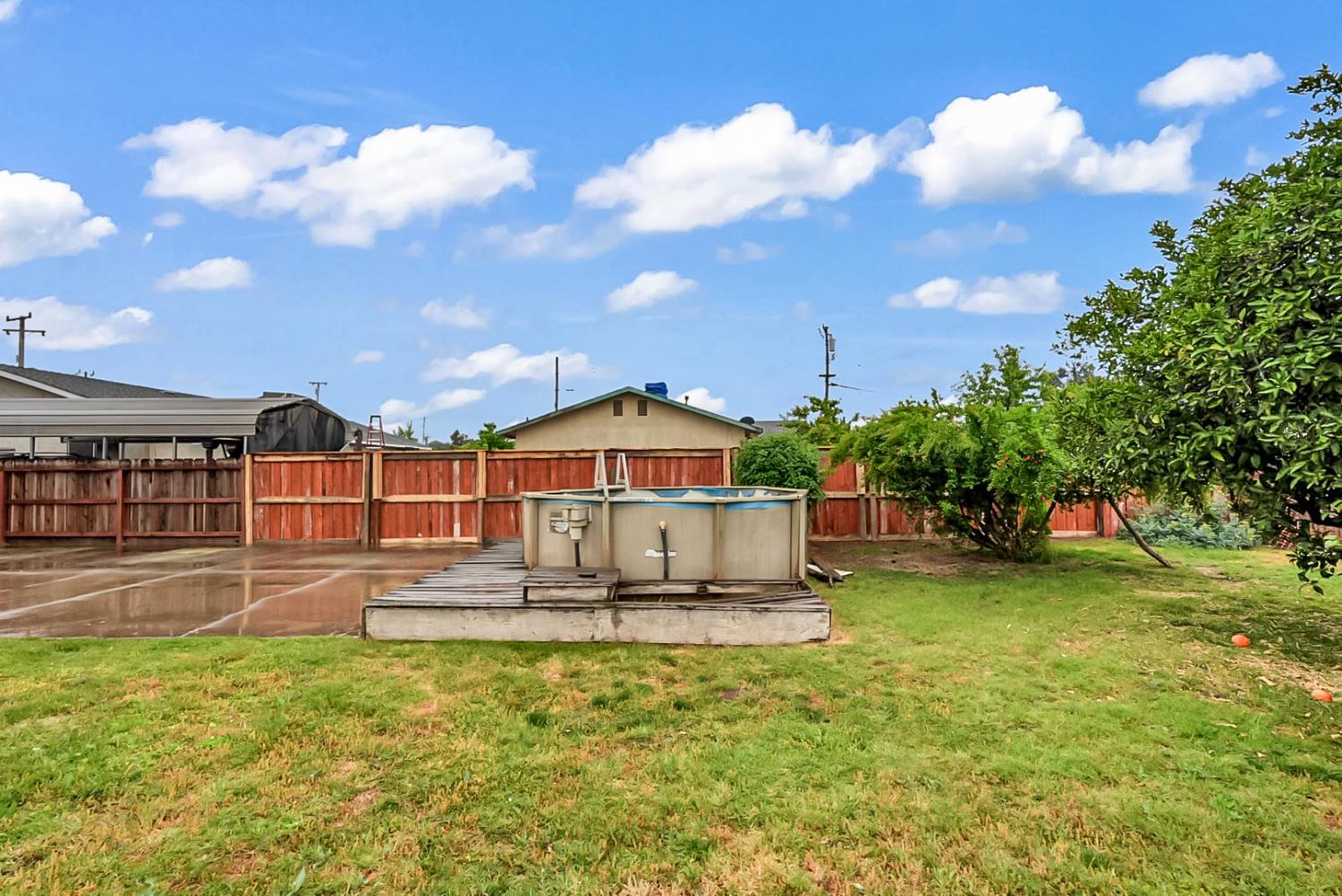 6311 8th St, Riverbank, CA 95367