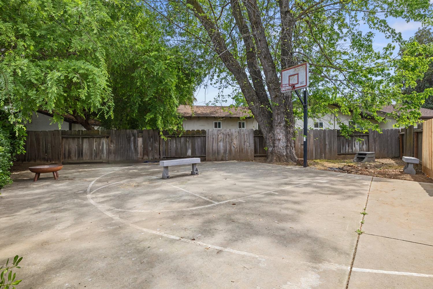 2870 El Camino Real, Merced, CA 95340