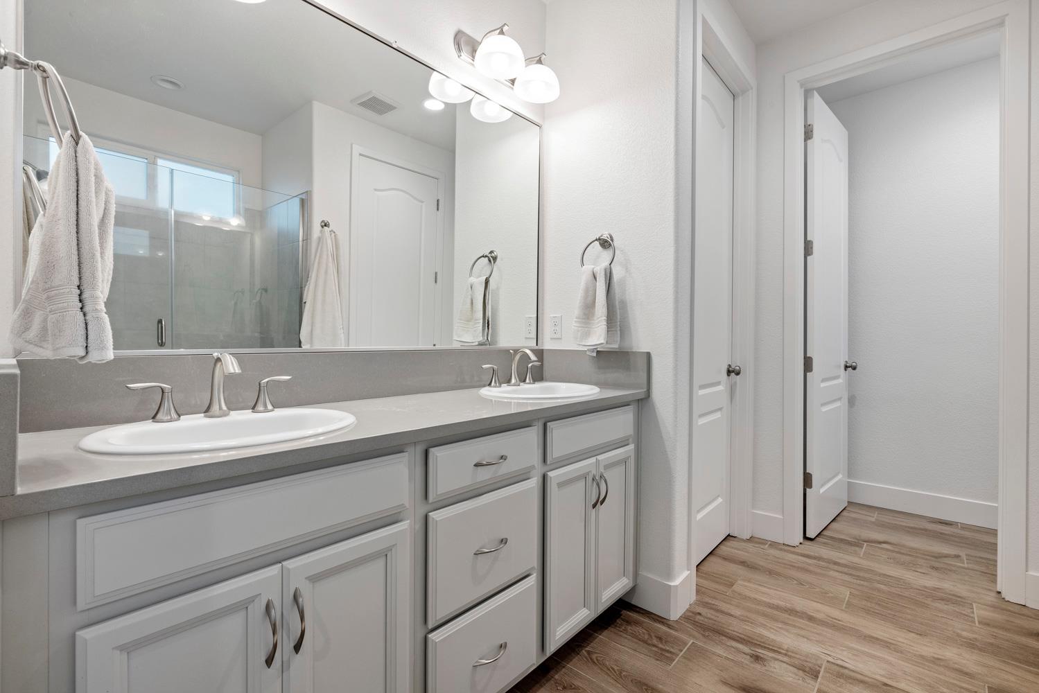 1640 Carrara Ln, Ripon, CA 95366