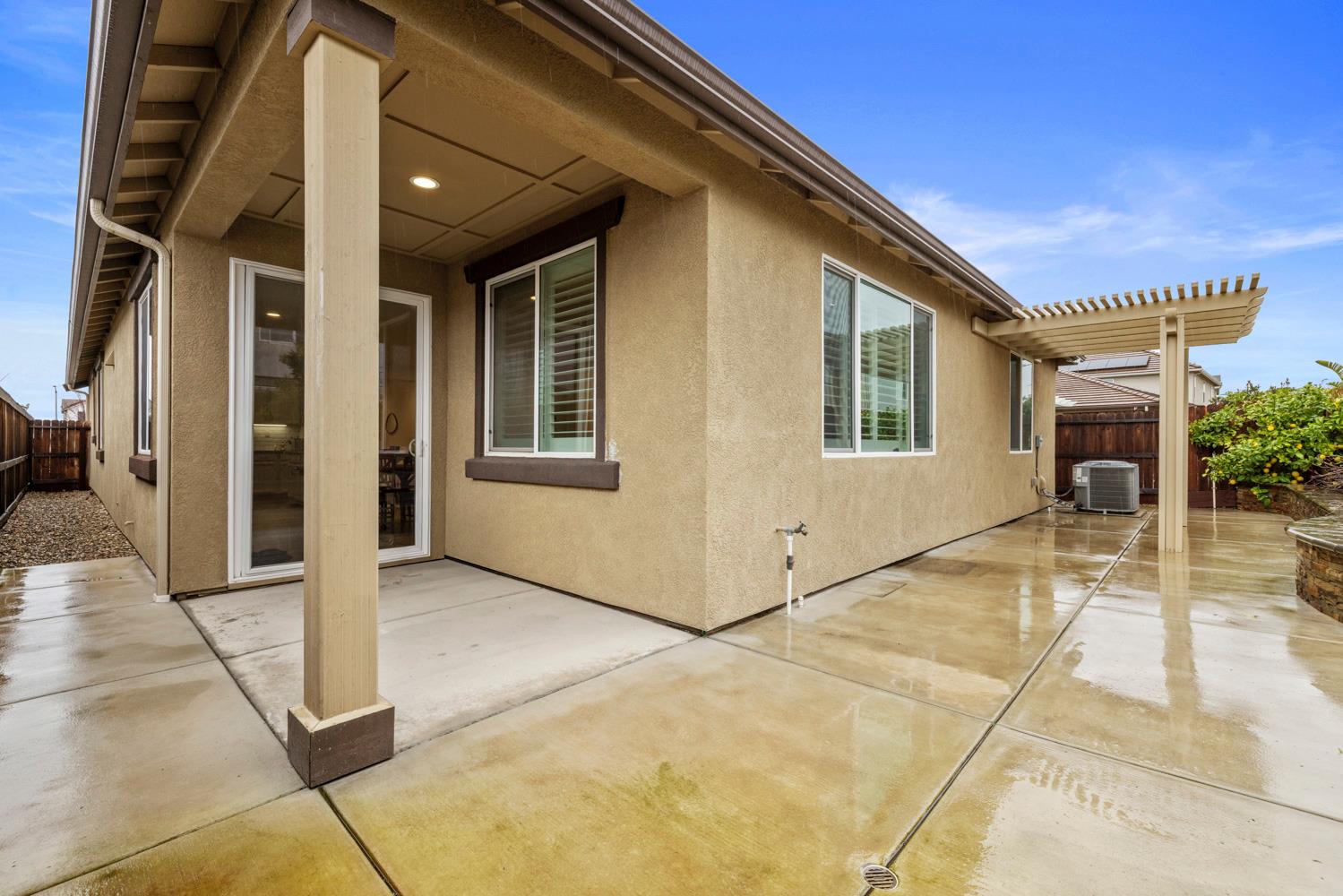 1640 Carrara Ln, Ripon, CA 95366