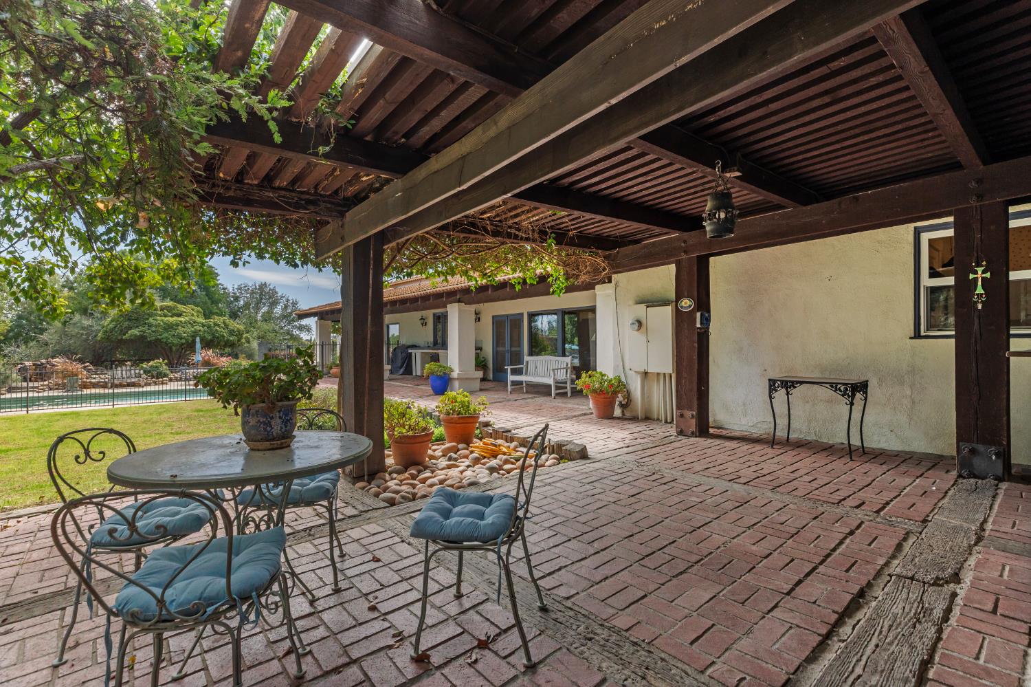 10464 E Herndon Ave, Clovis, CA 93619