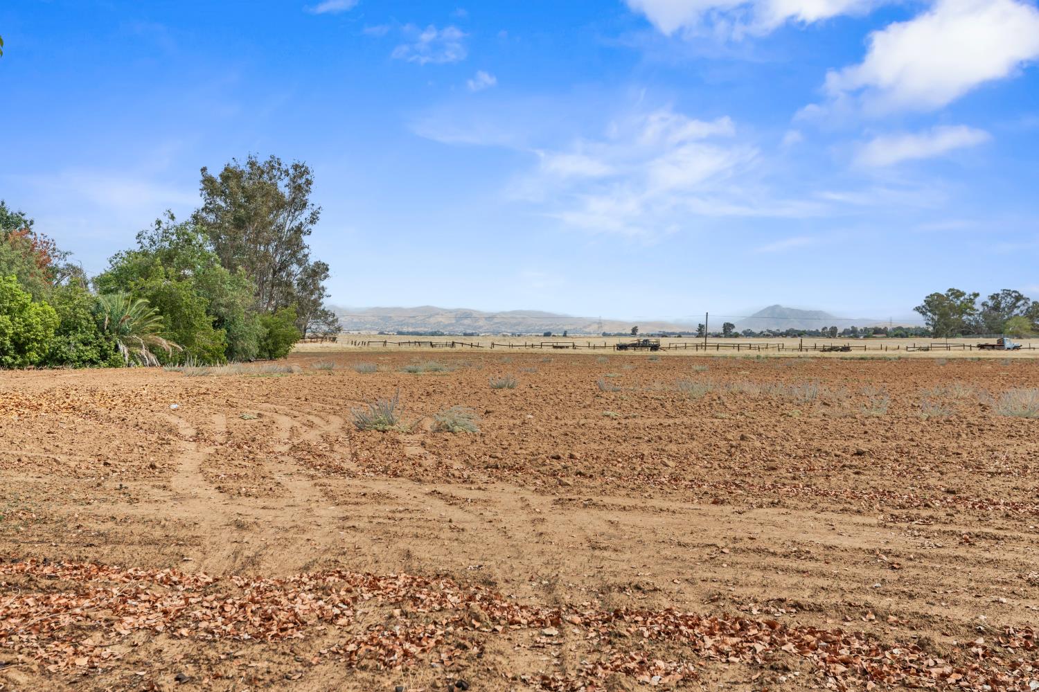 10464 E Herndon Ave, Clovis, CA 93619