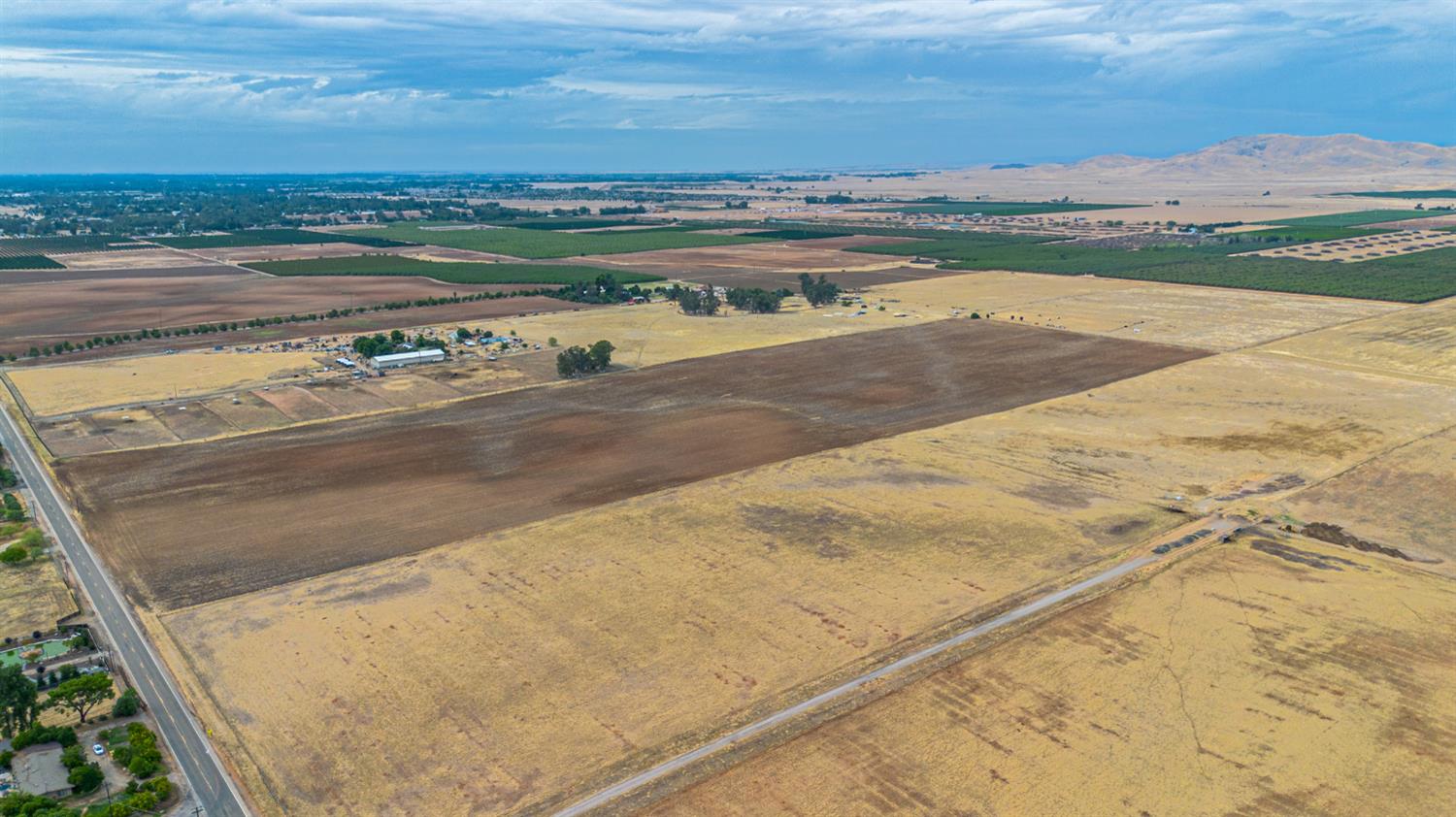 10464 E Herndon Ave, Clovis, CA 93619