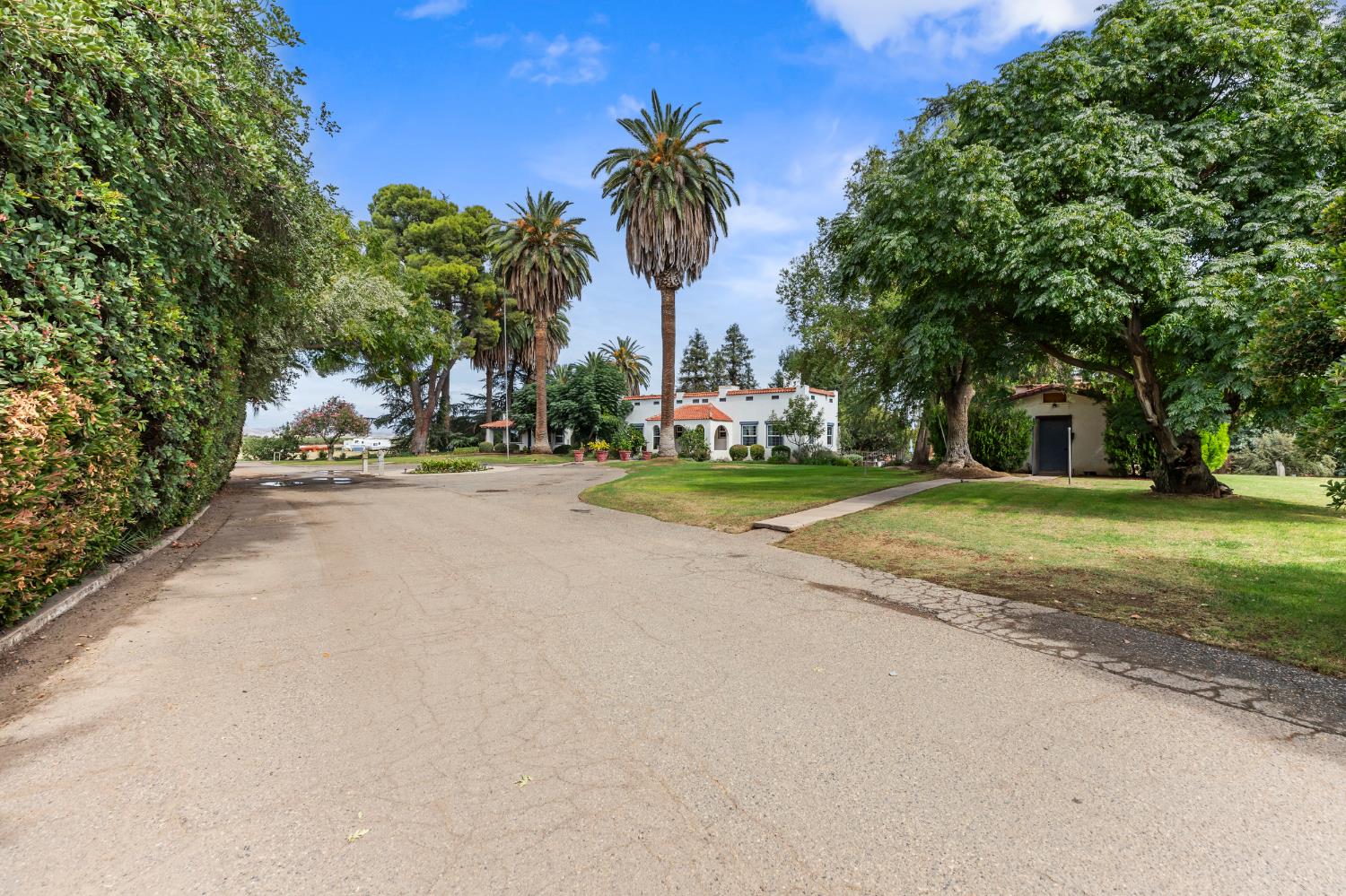 10464 E Herndon Ave, Clovis, CA 93619