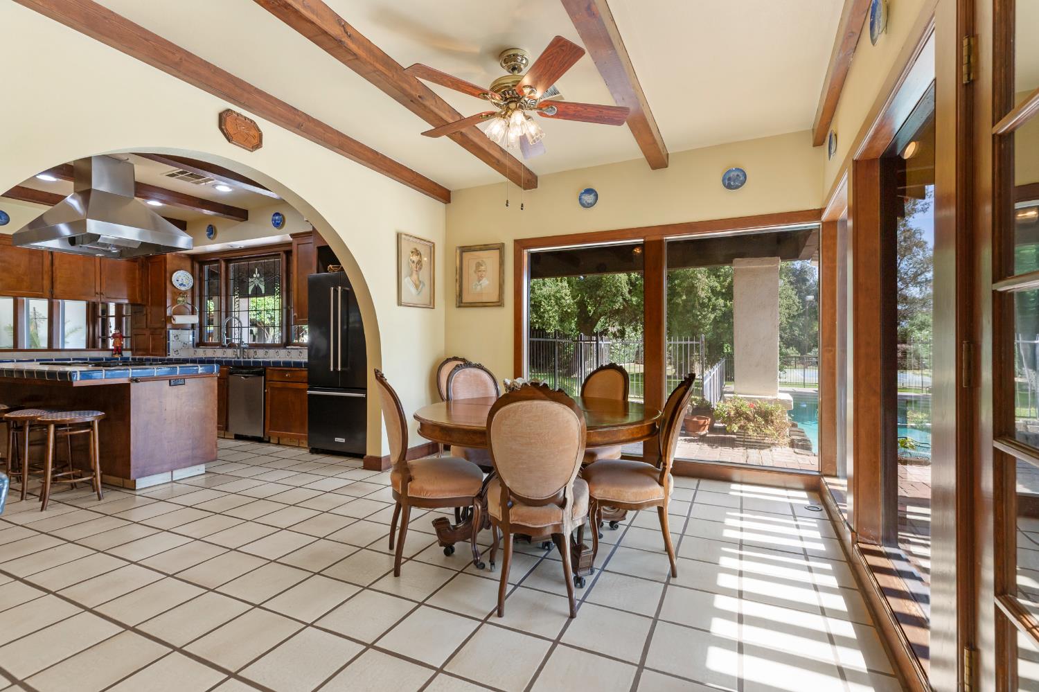 10464 E Herndon Ave, Clovis, CA 93619