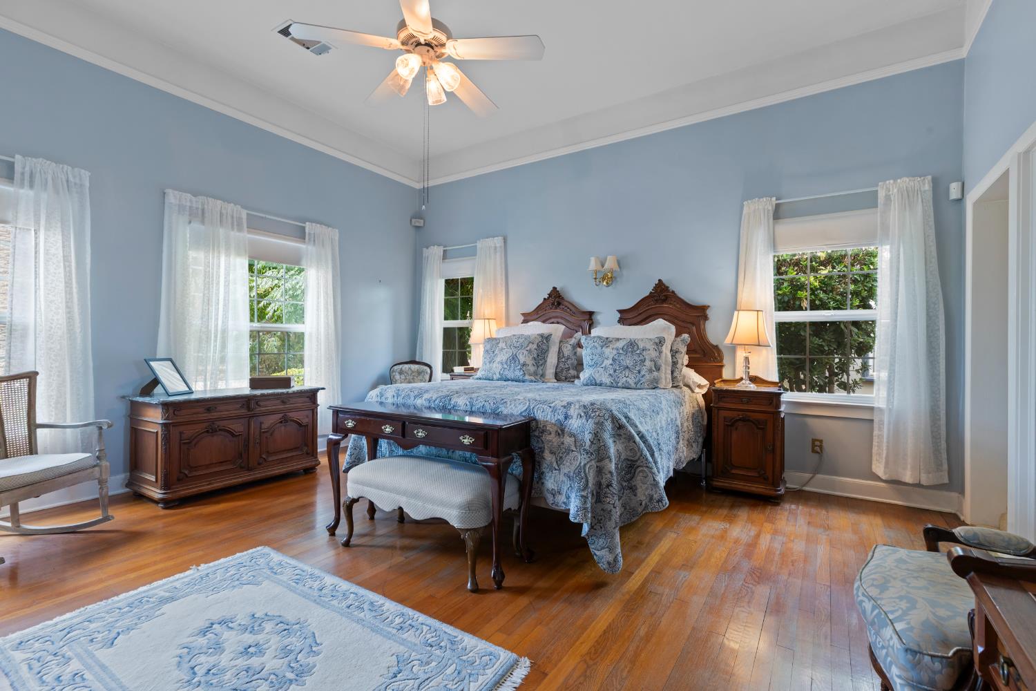 10464 E Herndon Ave, Clovis, CA 93619