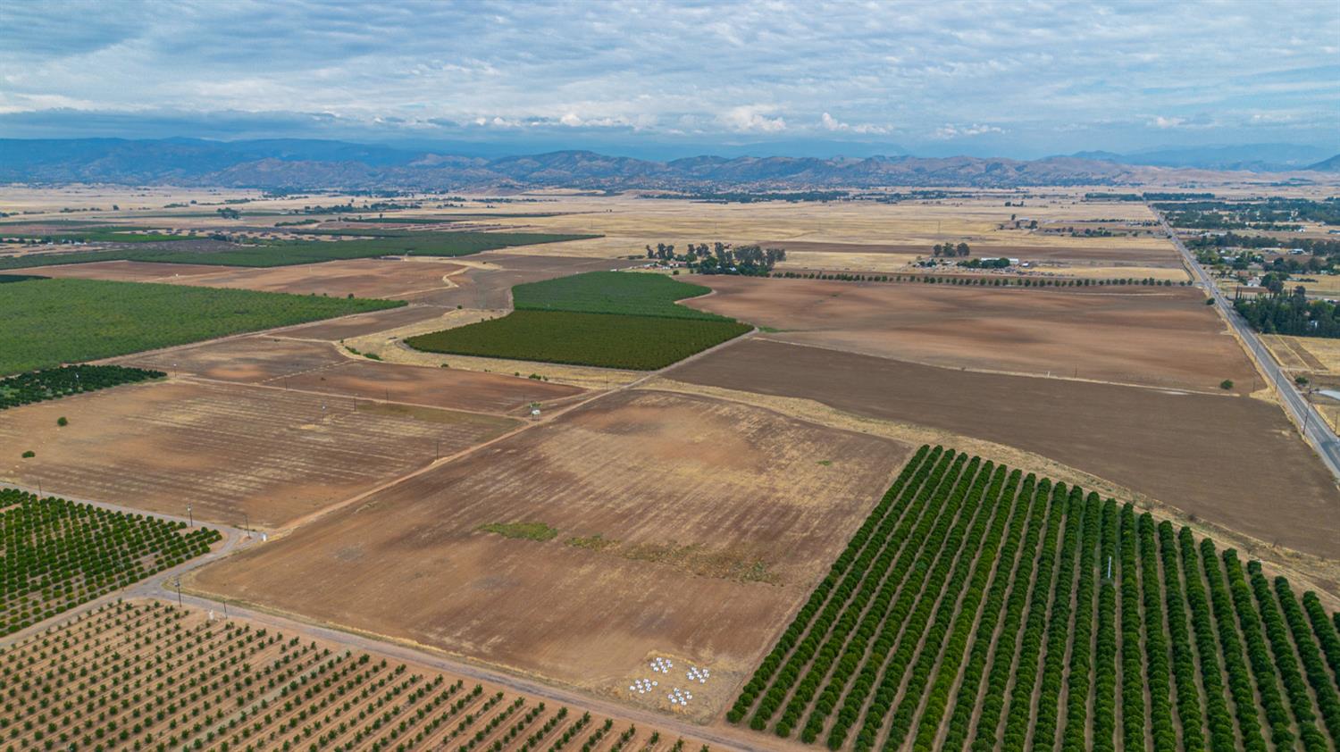 10464 E Herndon Ave, Clovis, CA 93619