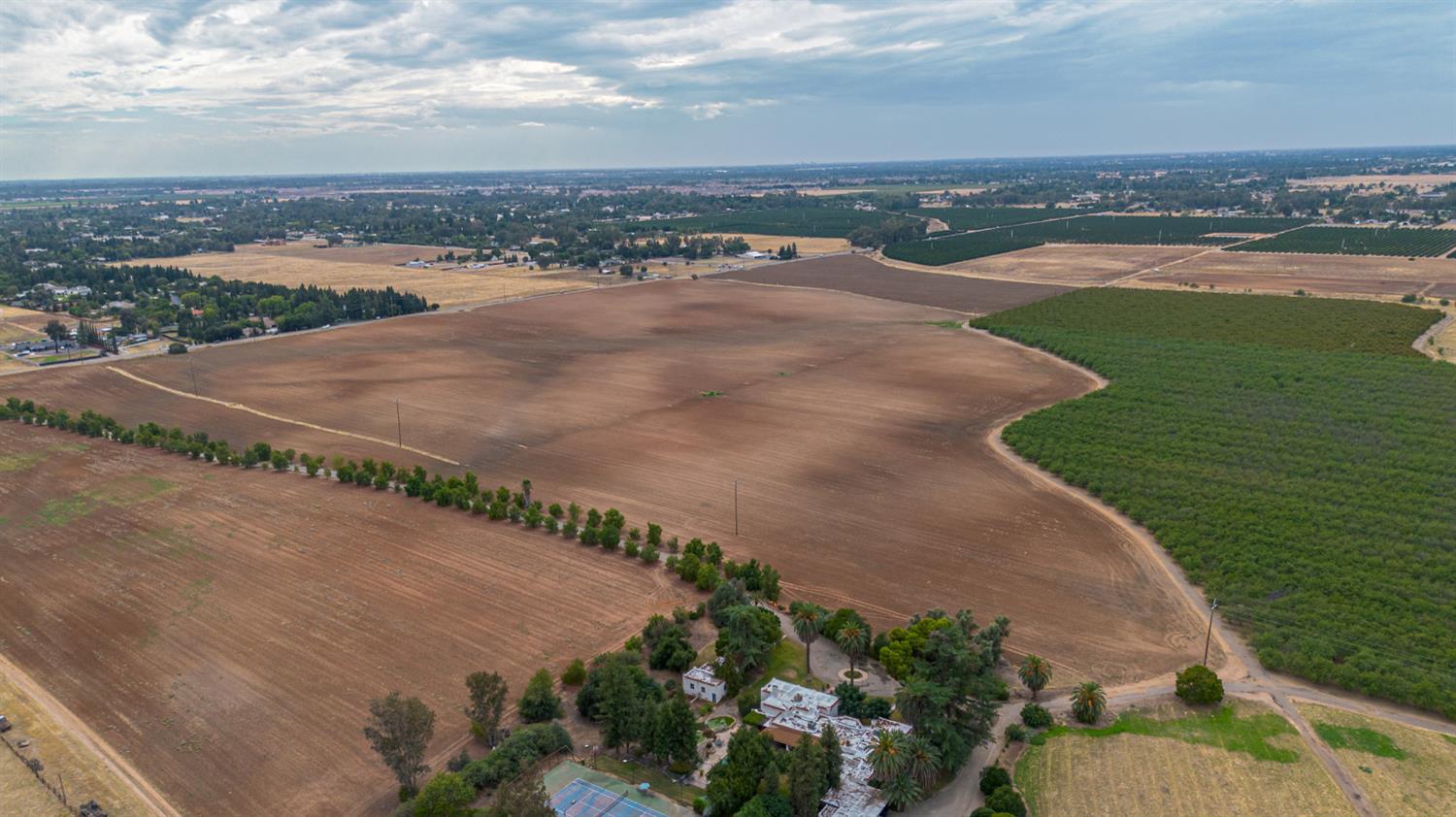 10464 E Herndon Ave, Clovis, CA 93619