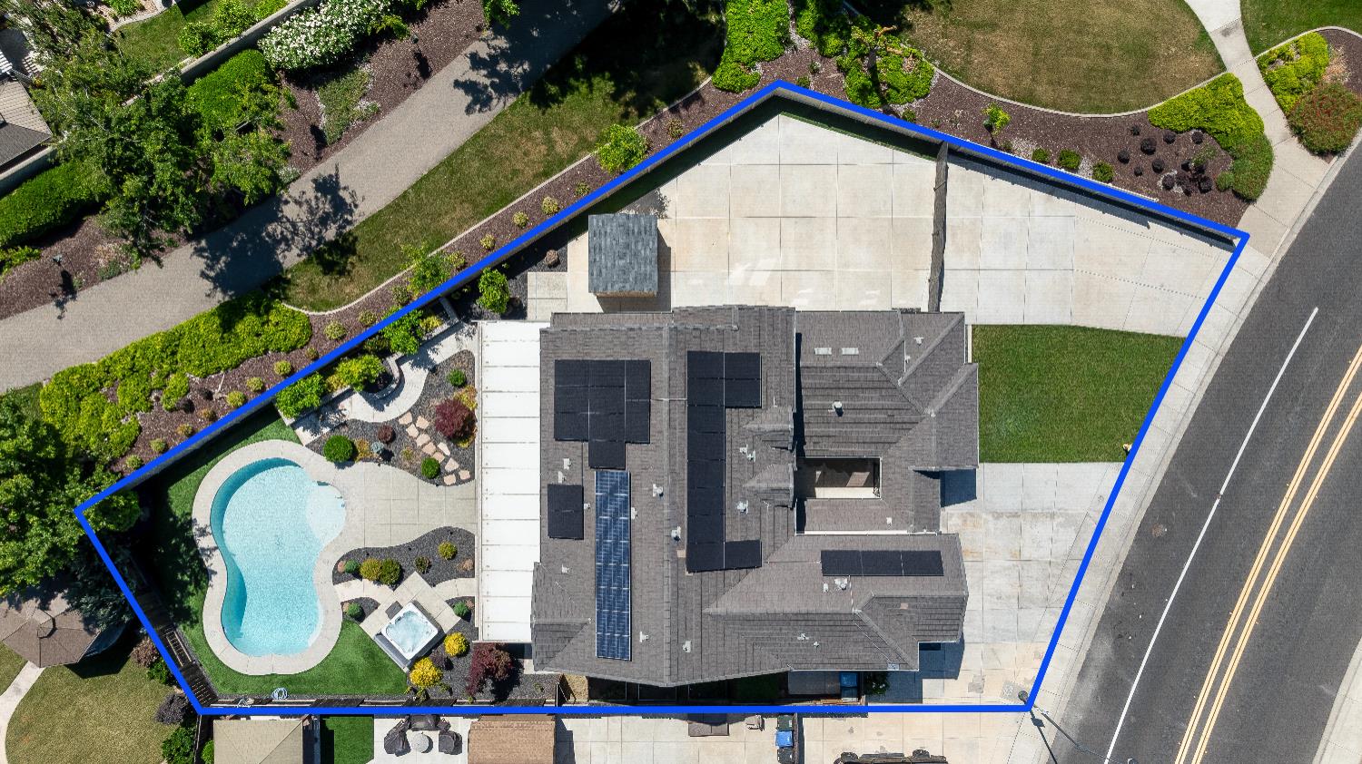 1144 Clearwater Creek Blvd, Manteca, CA 95336