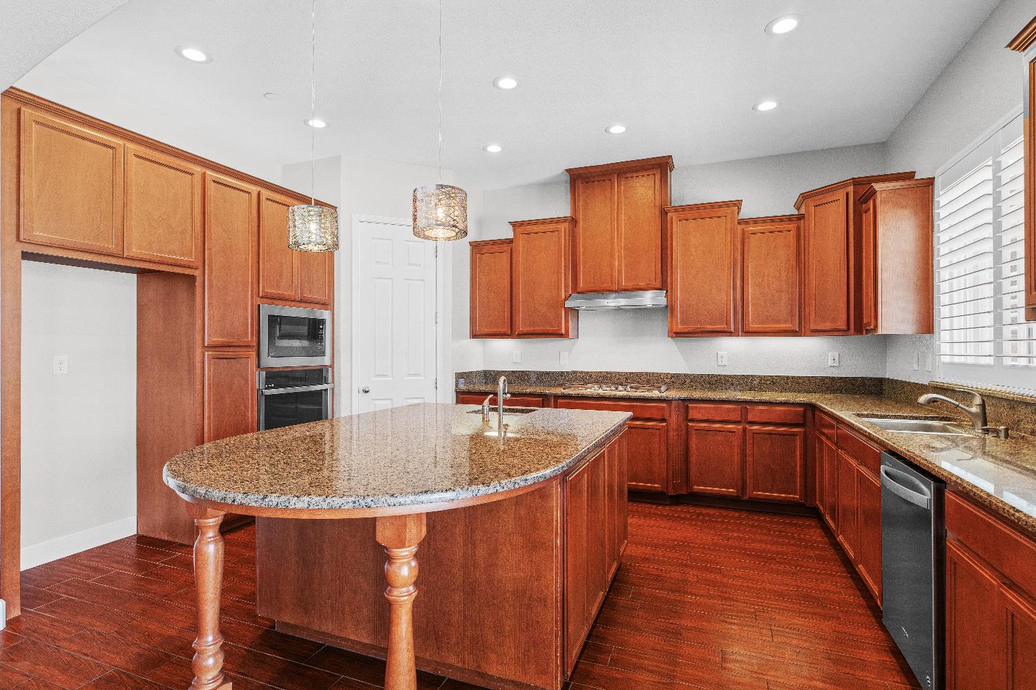 1144 Clearwater Creek Blvd, Manteca, CA 95336