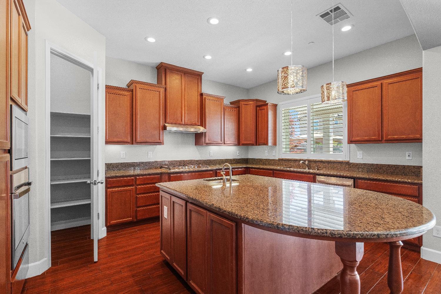 1144 Clearwater Creek Blvd, Manteca, CA 95336