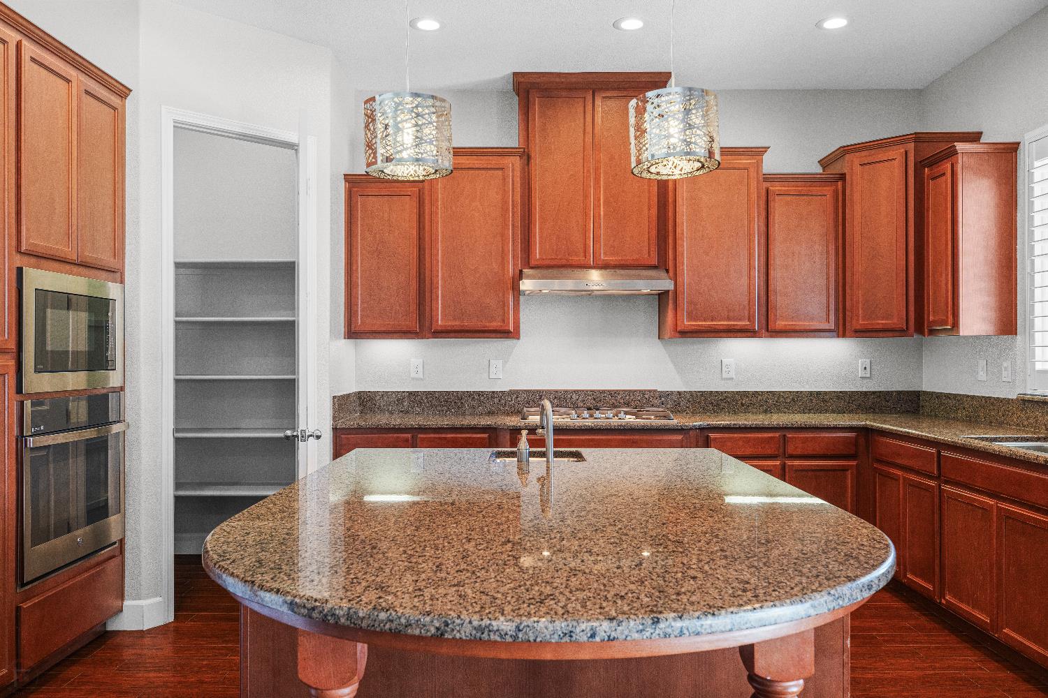 1144 Clearwater Creek Blvd, Manteca, CA 95336