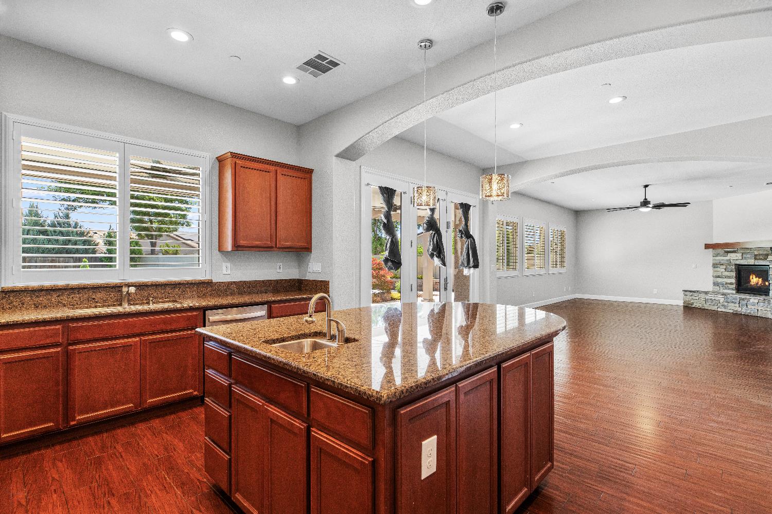 1144 Clearwater Creek Blvd, Manteca, CA 95336