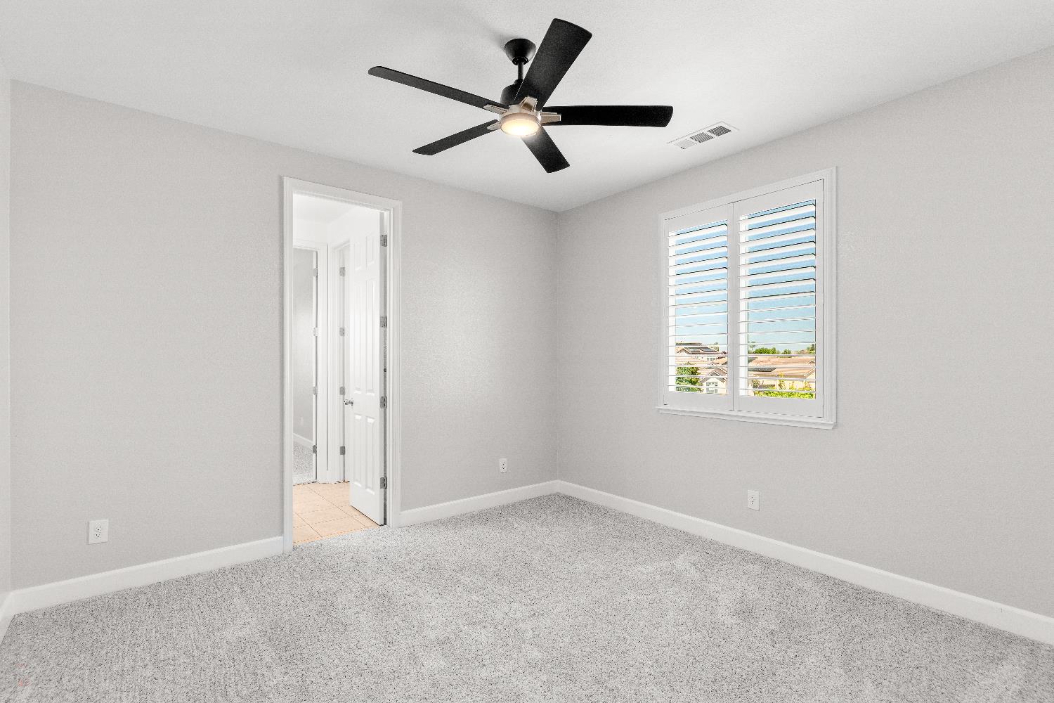 1144 Clearwater Creek Blvd, Manteca, CA 95336