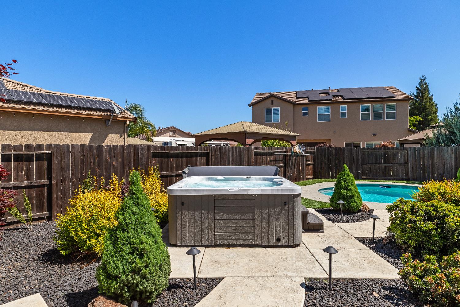 1144 Clearwater Creek Blvd, Manteca, CA 95336