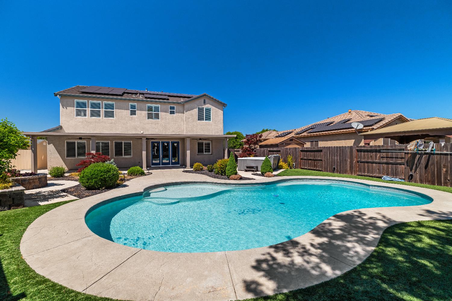 1144 Clearwater Creek Blvd, Manteca, CA 95336