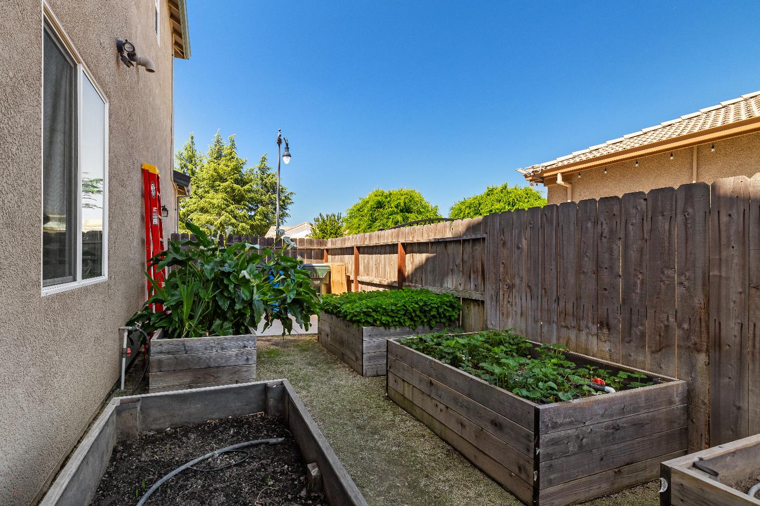 1144 Clearwater Creek Blvd, Manteca, CA 95336